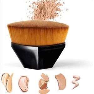 The flawless brush, makeup brush liquid and powder